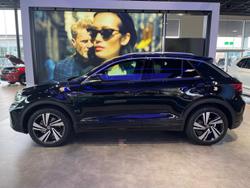 2025 Volkswagen T-Roc 140TSI R-Line