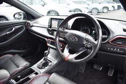 2017 Hyundai i30 SR PD MY18 Phantom Black