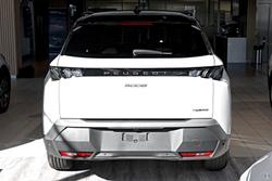 2025 Peugeot 5008 GT Premium Hybrid P74 MY25 Okenite White