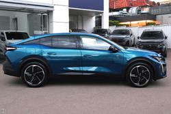 2025 Peugeot 408 GT Premium Hybrid