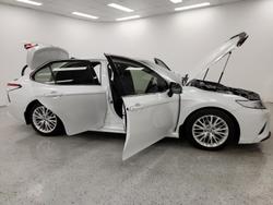 2020 Toyota Camry SL ASV70R Frosted White