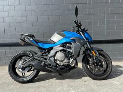 CFMOTO 650NK ABS
