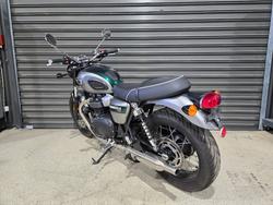 2022 Triumph BONNEVILLE T100 GOLDLINE SILVER