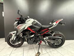 2022 Kawasaki Z900 SUPERNAKED (ZR900) White