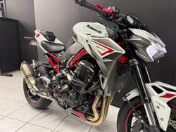 2022 Kawasaki Z900 SUPERNAKED (ZR900) White