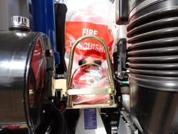 2025 UD Quon CW 25 360 WHITE