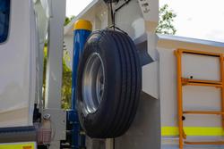 2025 UD Quon CW 25 360 WHITE