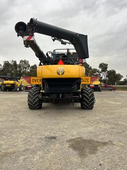 2022 New Holland Cr9.90