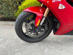 2011 Triumph DAYTONA 675 Red