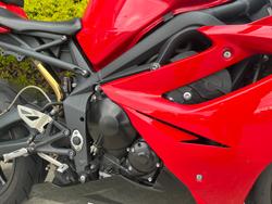 2011 Triumph DAYTONA 675 Red