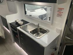 2023 Windsor Simpson WHITE