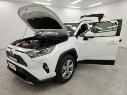 2020 Toyota RAV4 GXL AXAH52R Glacier White