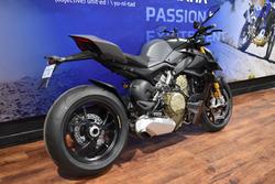 2025 Ducati STREETFIGHTER V4 S Black