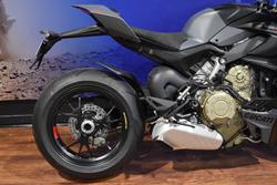2025 Ducati STREETFIGHTER V4 S Black