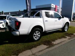 2021 Nissan
Navara ST