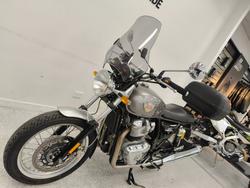 2019 Royal Enfield INTERCEPTOR 650 CLASSIC Silver