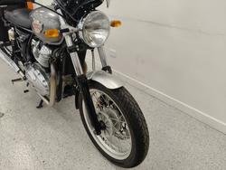 2019 Royal Enfield INTERCEPTOR 650 CLASSIC Silver