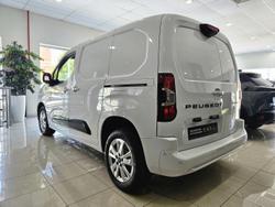 2024 Peugeot Partner Premium