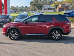 2024 Nissan
                PATHFINDER TI-L