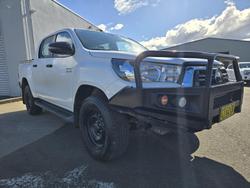 2019 Toyota
Hilux SR