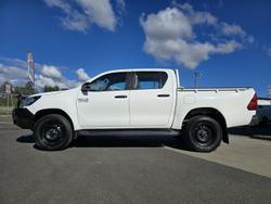 2019 Toyota
Hilux SR