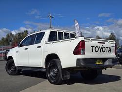 2019 Toyota
Hilux SR