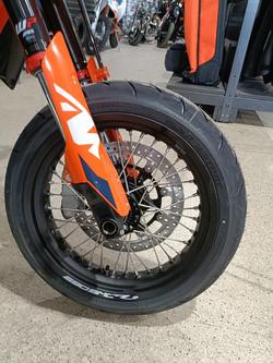 2024 KTM 690 SMC R ORANGE