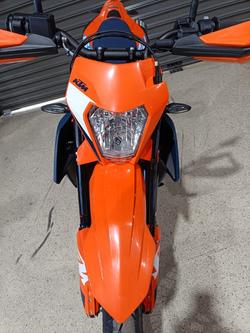 2024 KTM 690 SMC R ORANGE