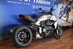 2019 Ducati DIAVEL 1260 (SANDSTONE GREY) Grey