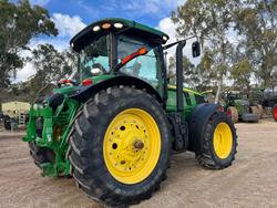2016 John Deere 7230R