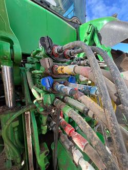 2016 John Deere 7230R