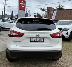 2014 Nissan
QASHQAI ST
