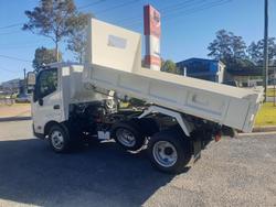 2025 Hino 300 616 616 White