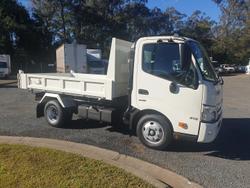 2025 Hino 300 616 616 White