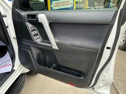 2014 Toyota
Landcruiser Prado GXL