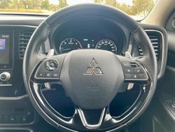 2021 Mitsubishi Outlander LS