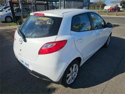2013 Mazda 2 Neo DE Series 2 MY13 Crystal White Pearl