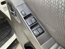 2012 Nissan Navara ST D40 Series 6 4X4 Dual Range Arctic White