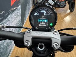 2023 Triumph TRIDENT 660 MATT JETT BLACK