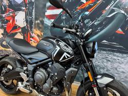 2023 Triumph TRIDENT 660 MATT JETT BLACK