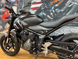 2023 Triumph TRIDENT 660 MATT JETT BLACK