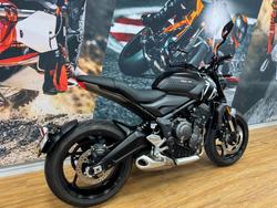 2023 Triumph TRIDENT 660 MATT JETT BLACK