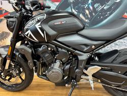2023 Triumph TRIDENT 660 MATT JETT BLACK