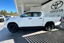 2020 Toyota
Hilux SR