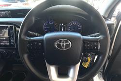 2020 Toyota
Hilux SR