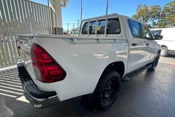 2020 Toyota
Hilux SR
