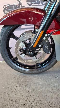 2019 Harley-davidson FLHTKSE CVO ULTRA LIMITED MAGNETIC GRAY / WINEBERRY