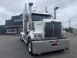 Western Star 4864FXB With 40