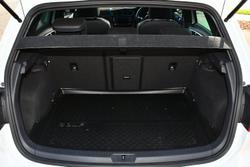 2015 Volkswagen
                Golf R