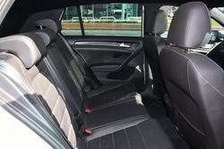 2015 Volkswagen
                Golf R